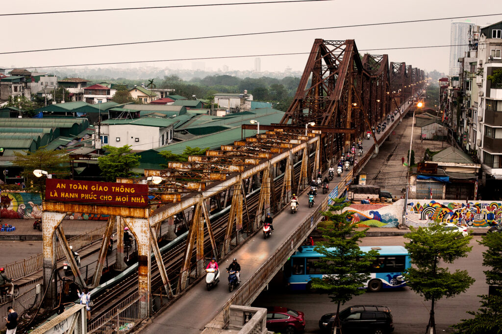 Long-Bien-bridge. Hanoi_Vietnam