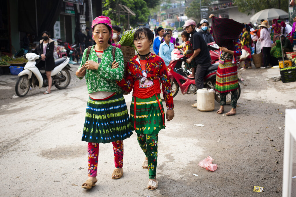 Ha Giang Hmong people market Vietnam, Duc Gia, Yen Minh