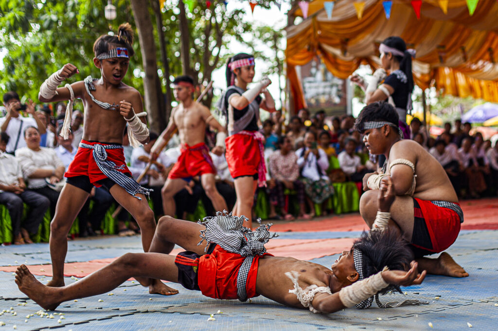 Khmer Martial Arts at  Phnom Chhngok Festival
